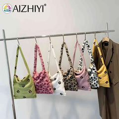 Women's Animal Pattern Plush Shoulder Handbag
