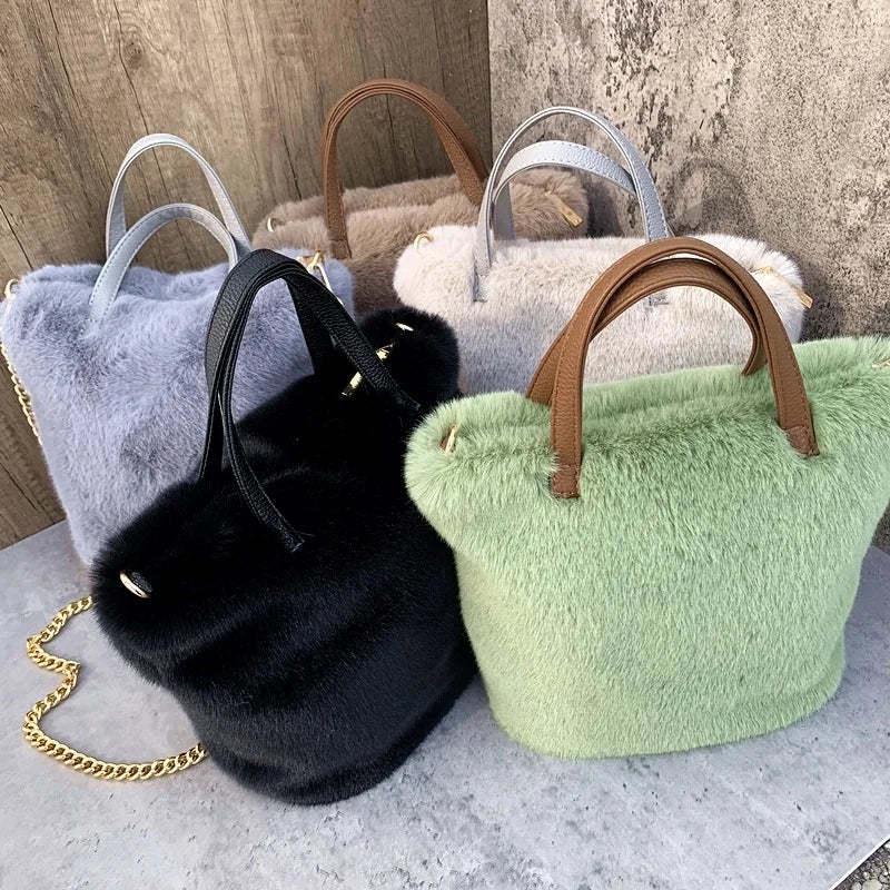 Plush Bucket Bag Faux Fur Shoulder Bag Large Capacity Fluffy Chain Bags