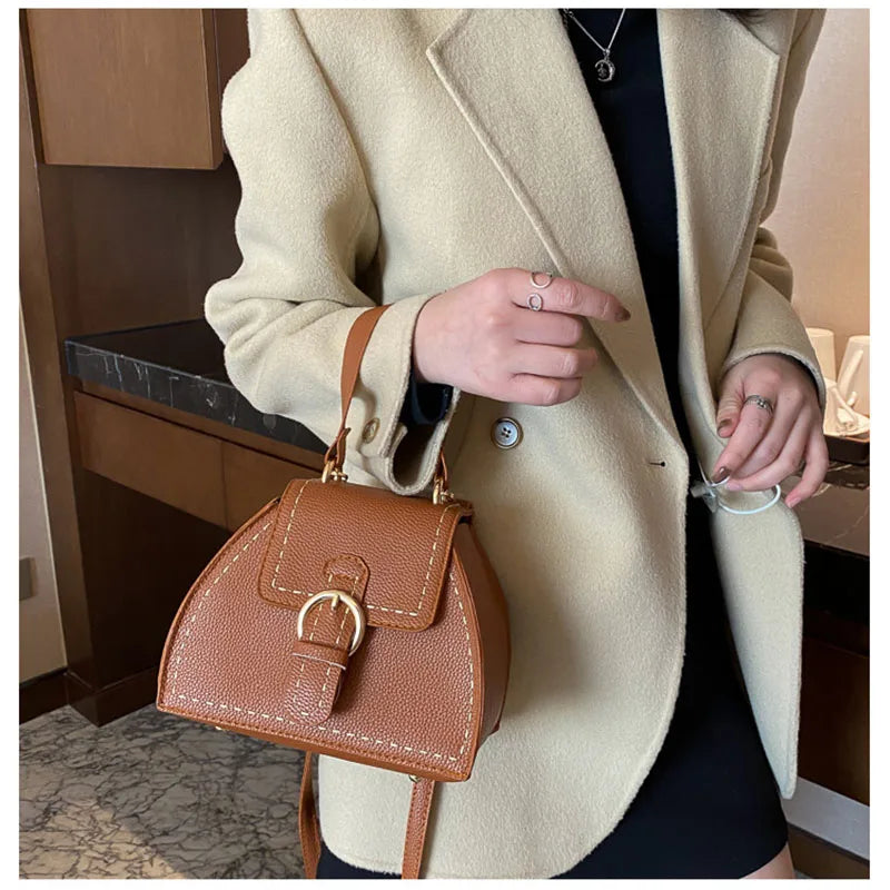 Women's Metal Buckle Small Square Bag Retro Street One Shoulder Diagonal Handbag