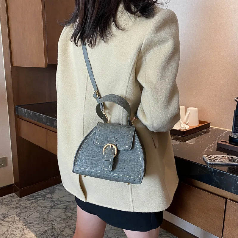 Women's Metal Buckle Small Square Bag Retro Street One Shoulder Diagonal Handbag