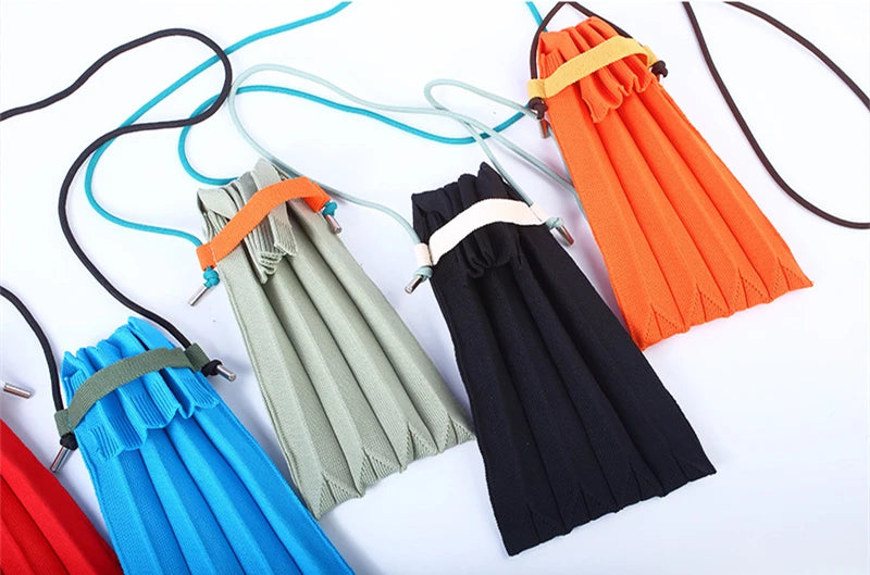Women's Knitted Pleated Small Phone Side Sling Shoulder Bag