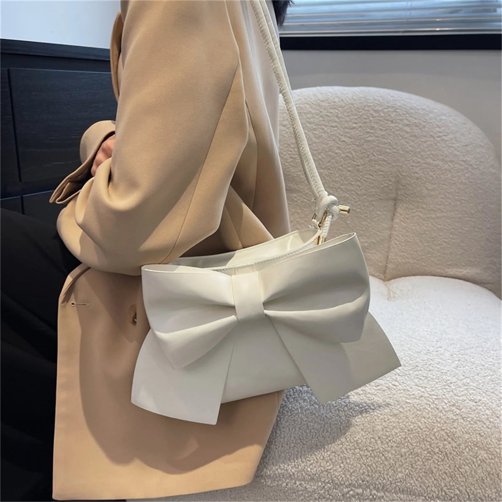 Women's Solid Bowknot Tote Handbag White/Blue/Black