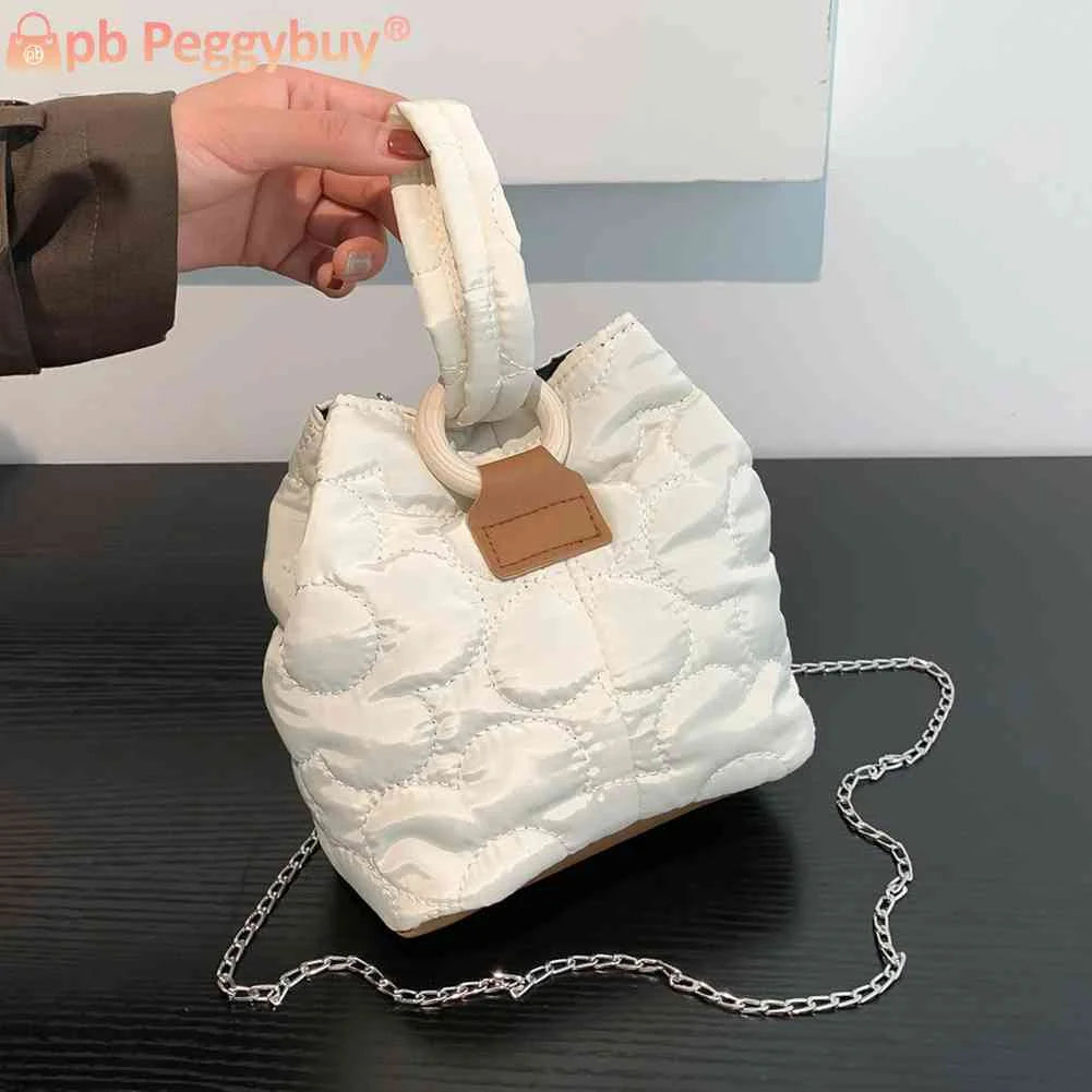 Flower Quilted Shoulder Bag Chain Women Messenger Bag Casual Lightweight