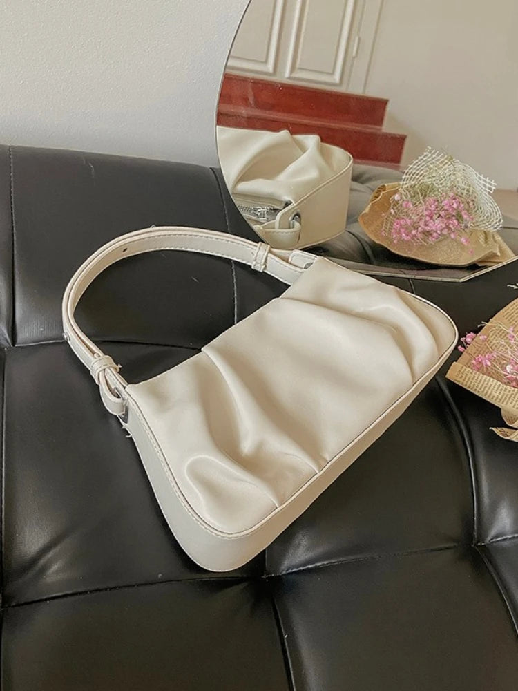 Women's Leather Crossbody Bag - Chic and Stylish Messenger Purse
