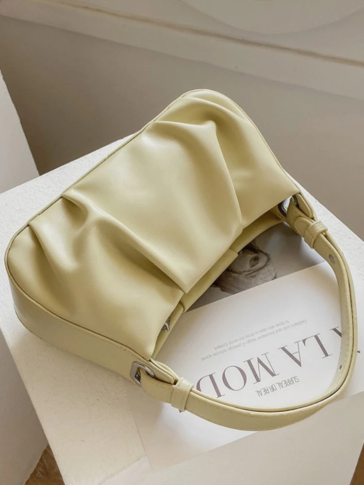 Women's Leather Crossbody Bag - Chic and Stylish Messenger Purse