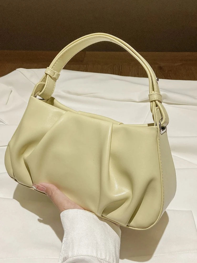 Women's Leather Crossbody Bag - Chic and Stylish Messenger Purse