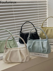 Women's Leather Crossbody Bag - Chic and Stylish Messenger Purse