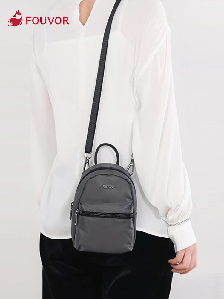 Women's Waterproof Oxford Travel Backpack with Zipper Closure