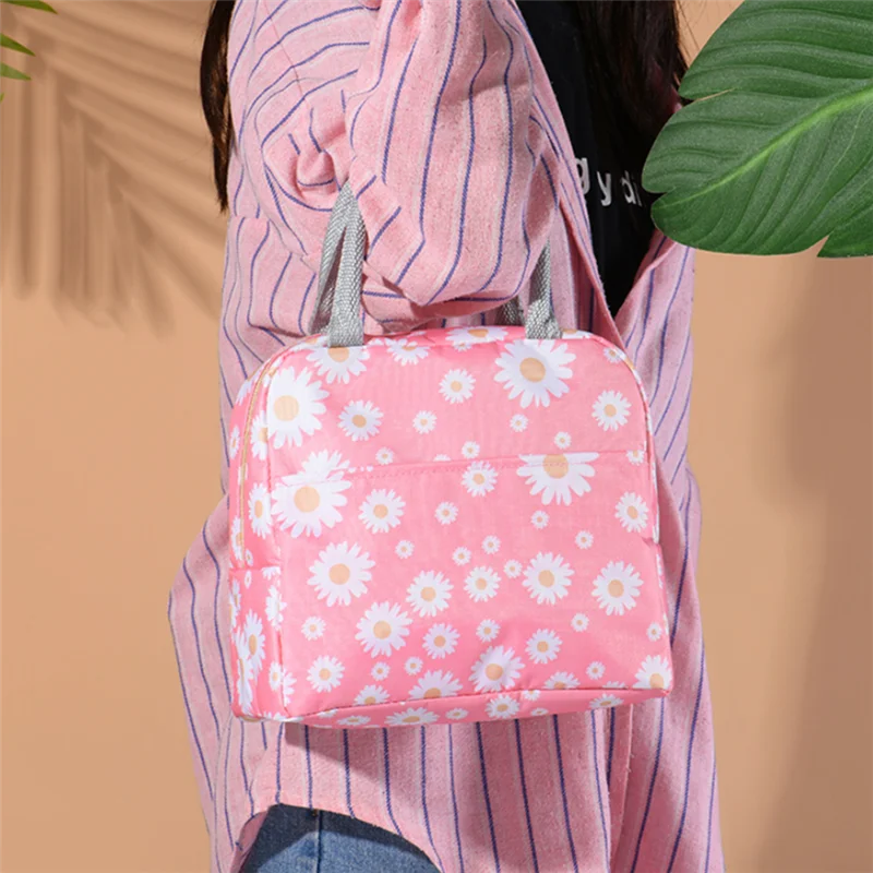 Daisy Pattern Lunch Box Bag Portable Zipper Waterproof Insulated Cooler Bag