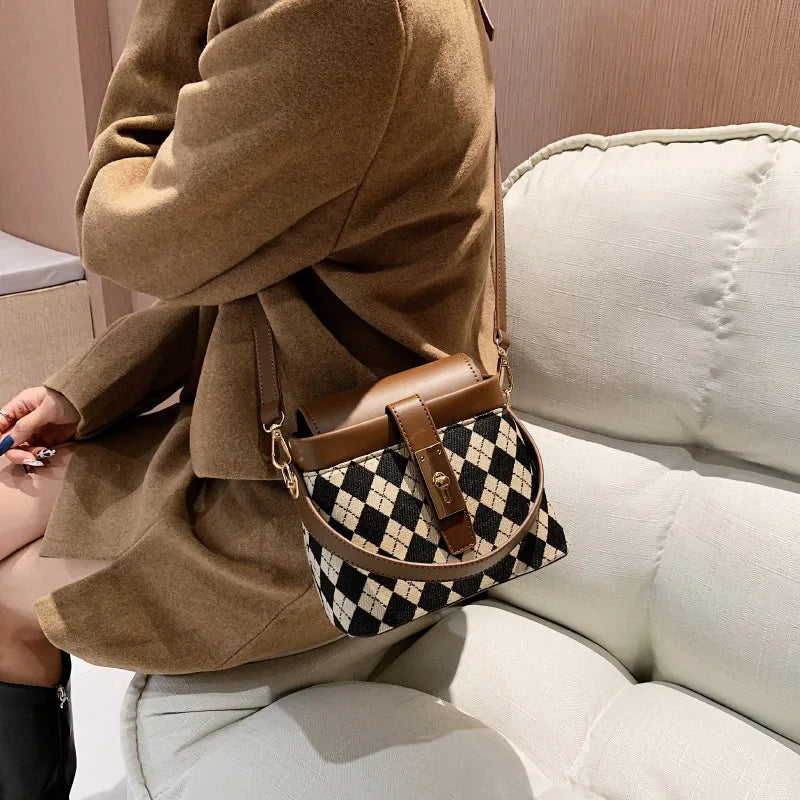 Geestock Lattice Women's Shoulder Bag Leopard Crossbody Bucket Handbag