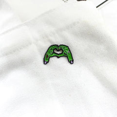 Green Skull Hands Skeleton Brooch Enamel Pin Gothic Lapel Denim Shirt Bag
