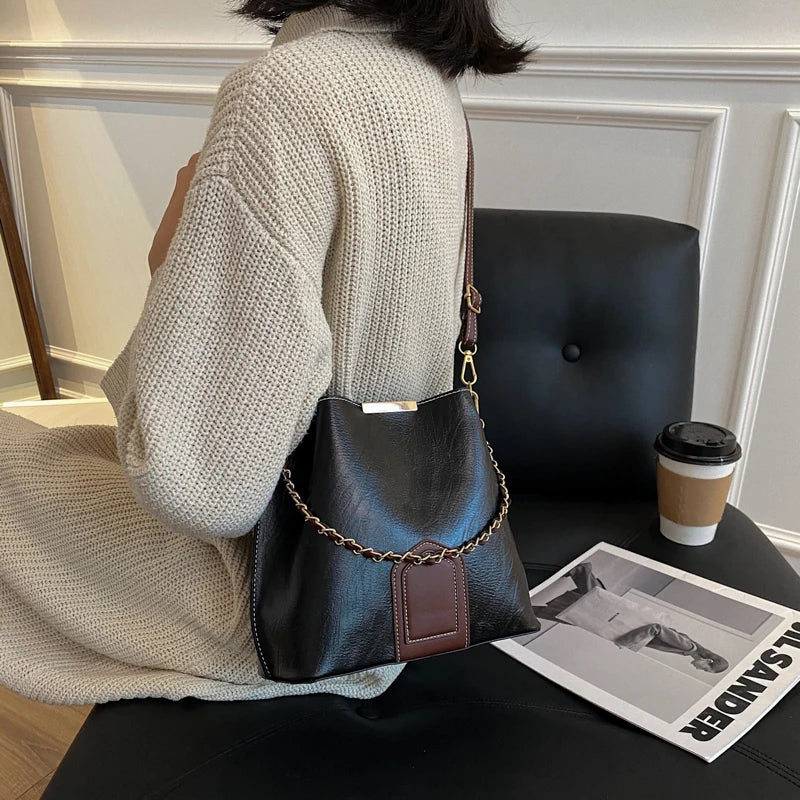 High PU Leather Chain Tote Bucket Bag for Women