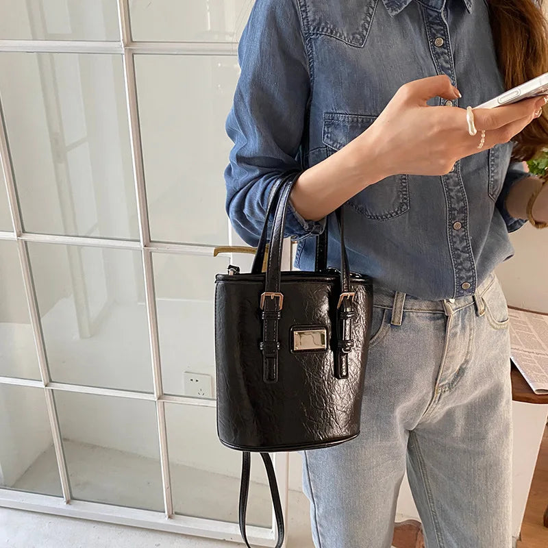 Vintage Bucket Bag 2022, Cross Body, Commuter Bag