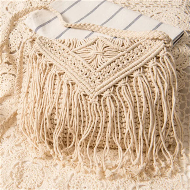Vintage Straw Beach Bag with Tassel Knitted Design