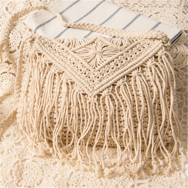 Vintage Straw Beach Bag with Tassel Knitted Design