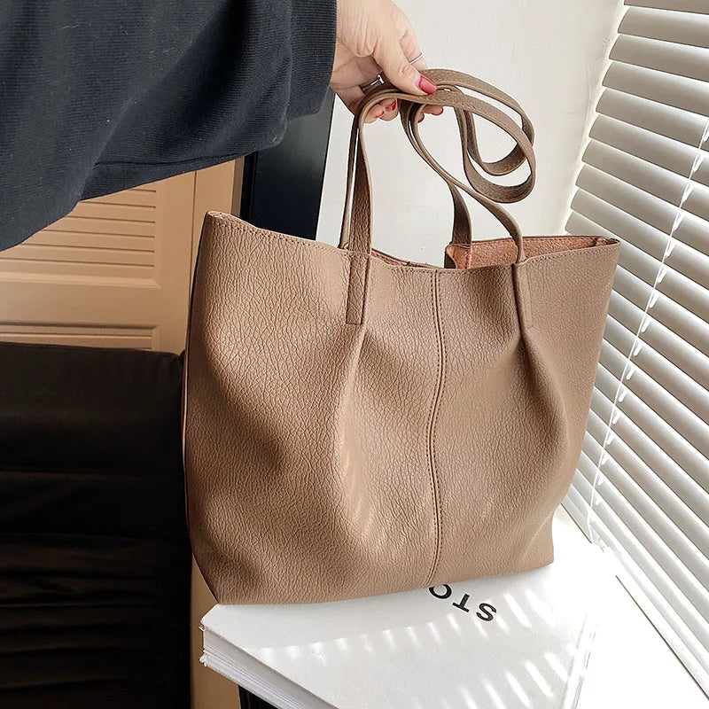 High Capacity Women Shoulder Bag Retro Female Western Style Tote Bag