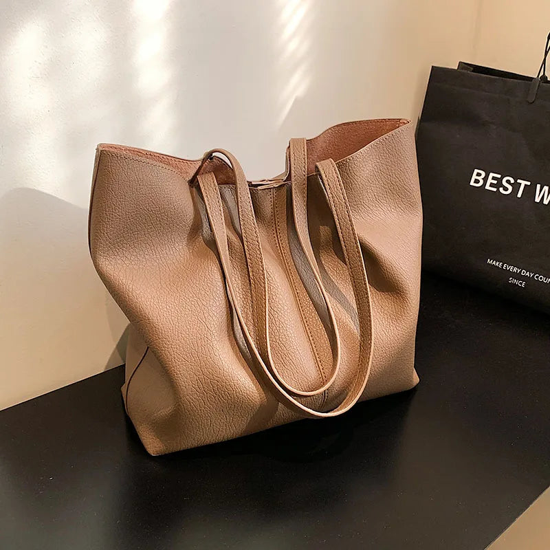 High Capacity Women Shoulder Bag Retro Female Western Style Tote Bag
