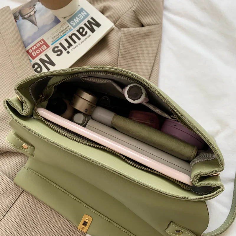 Vintage Women Leather Handbag Crossbody Bag with Ribbons Flap