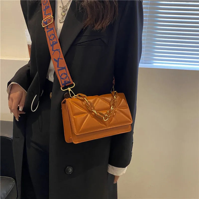 Sweet Shoulder Bag Leather Handbags with Acrylic Chain