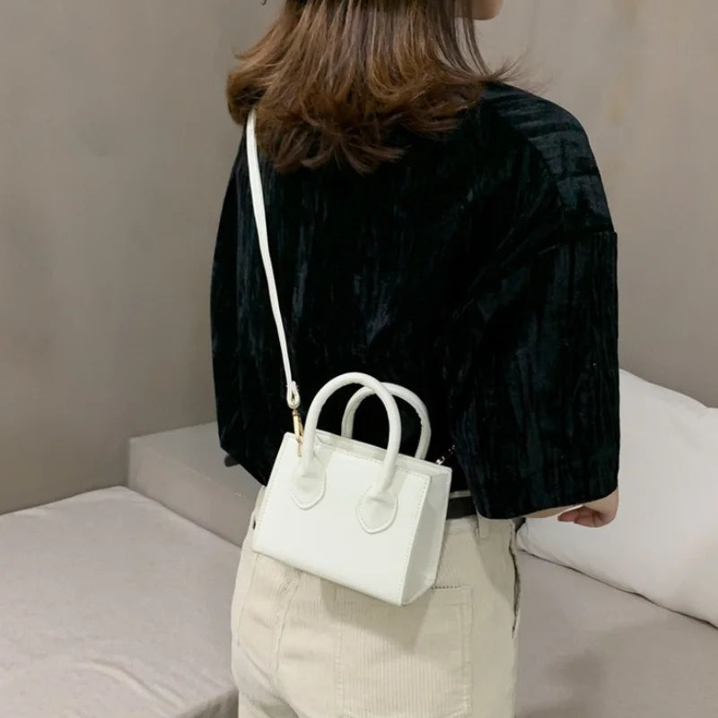 Small Square Bag Retro Mini Handbag Literary Crowd Shoulder Messenger