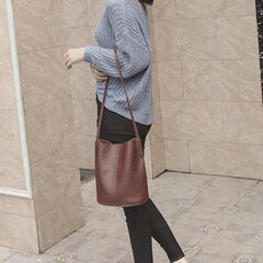 Women's PU Leather Bucket Crossbody Bag for Hiking