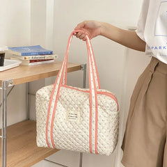 Floral Pattern Quilted Cotton Weekender Luggage Bag Large Capacity