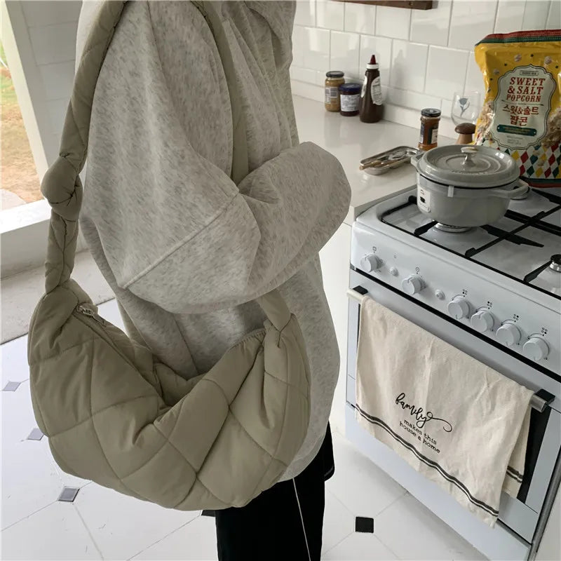 Large Capacity Nylon Shoulder Bag Vintage Tote Handbag with Zipper