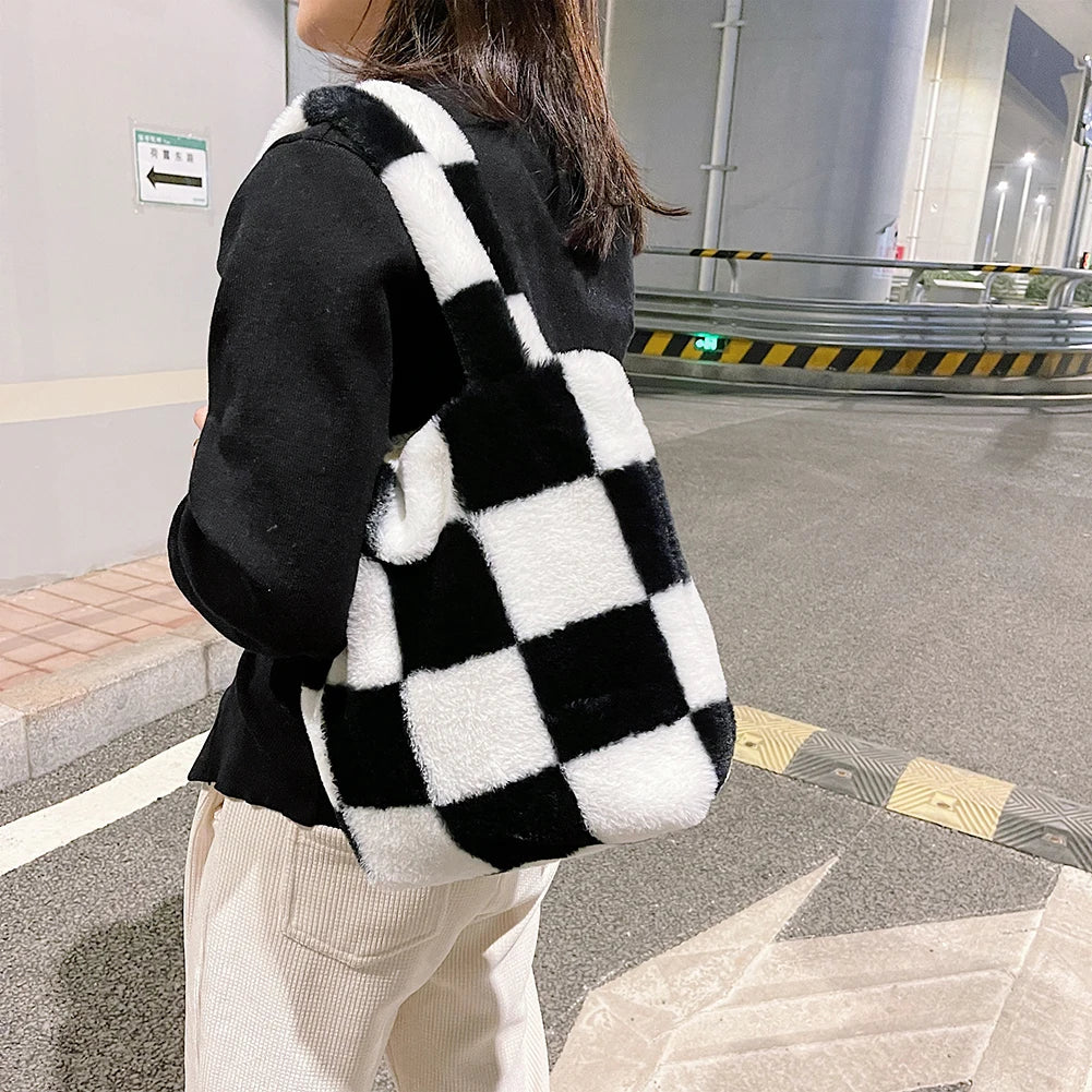 INS Women Winter Bag Checker Print Shoulder Bags Soft Plush Bucket Bags