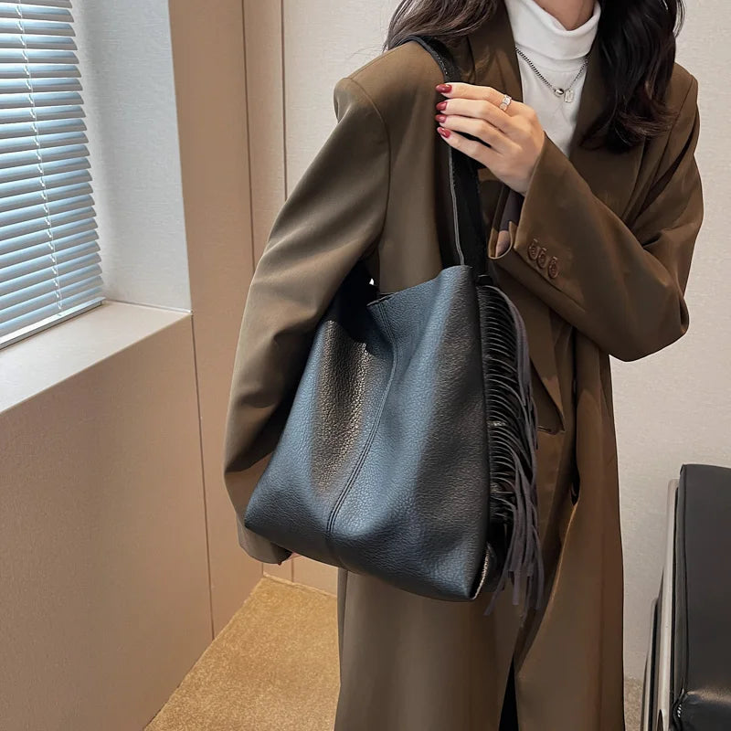 Vintage Tassels Shoulder Side Bag for Women - Small Crossbody Bucket Handbag