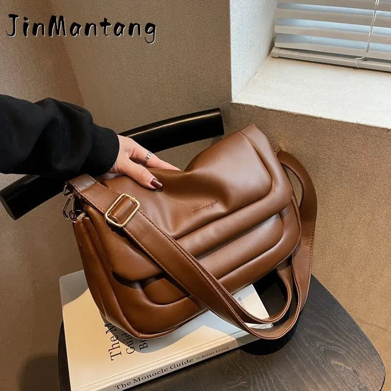 Vintage Leather Crossbody Bag for Women Small Travel Flap Bag