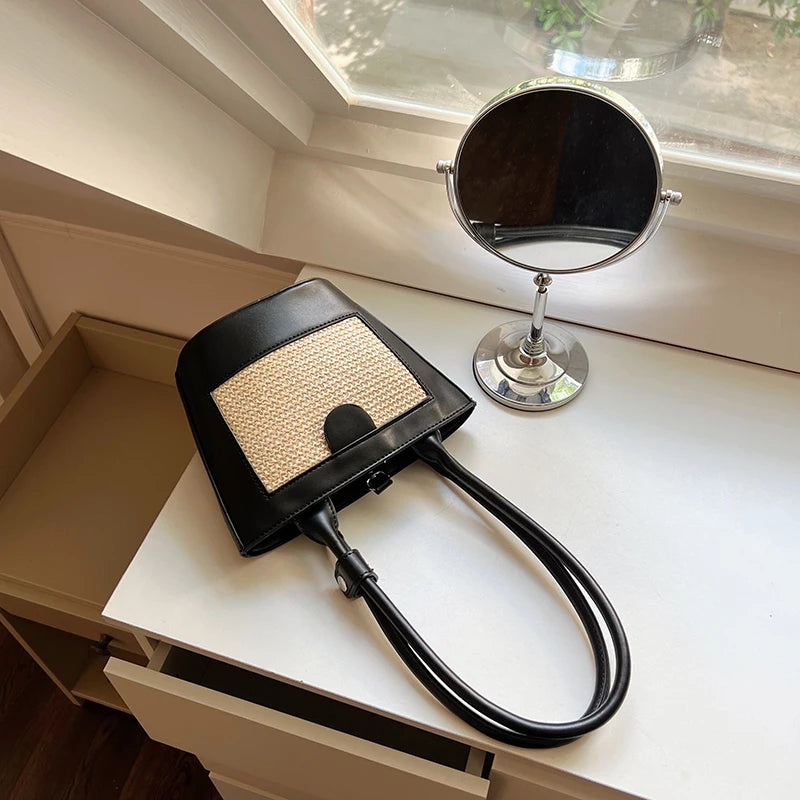 Niche Straw Bucket Bag Female Portable Small Bag Retro Hand Carrying Shoulder Un