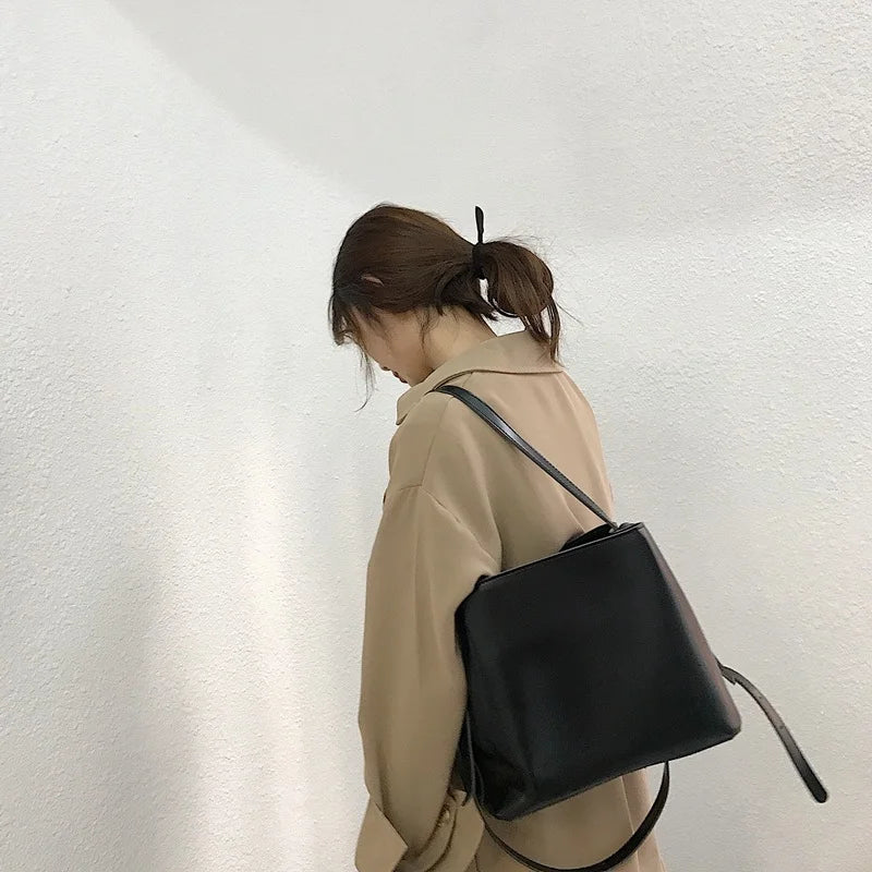Women's Casual Shoulder Bag Large Capacity Messenger Bag
