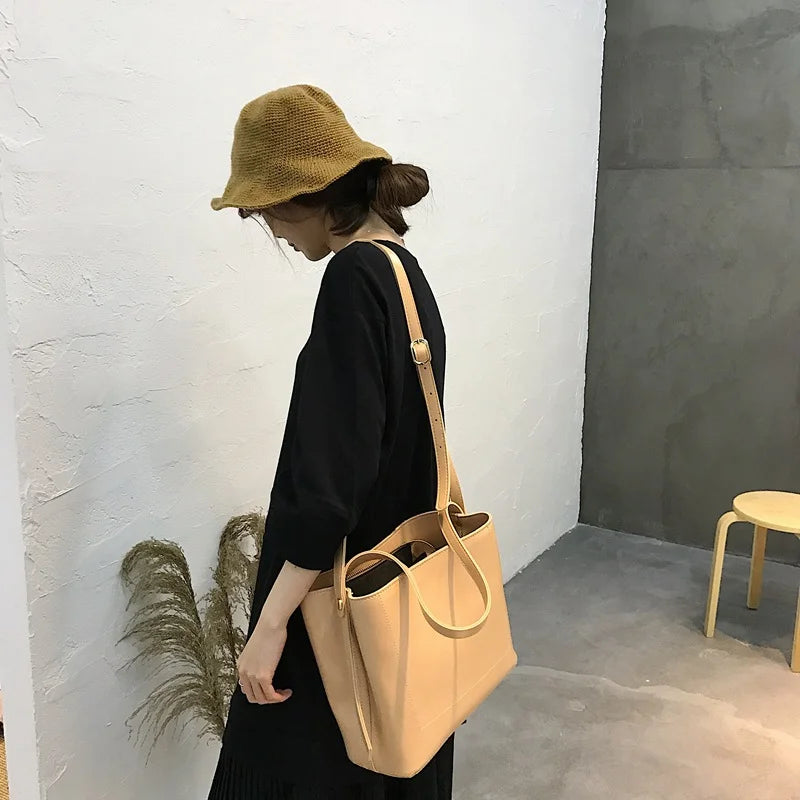Women's Casual Shoulder Bag Large Capacity Messenger Bag