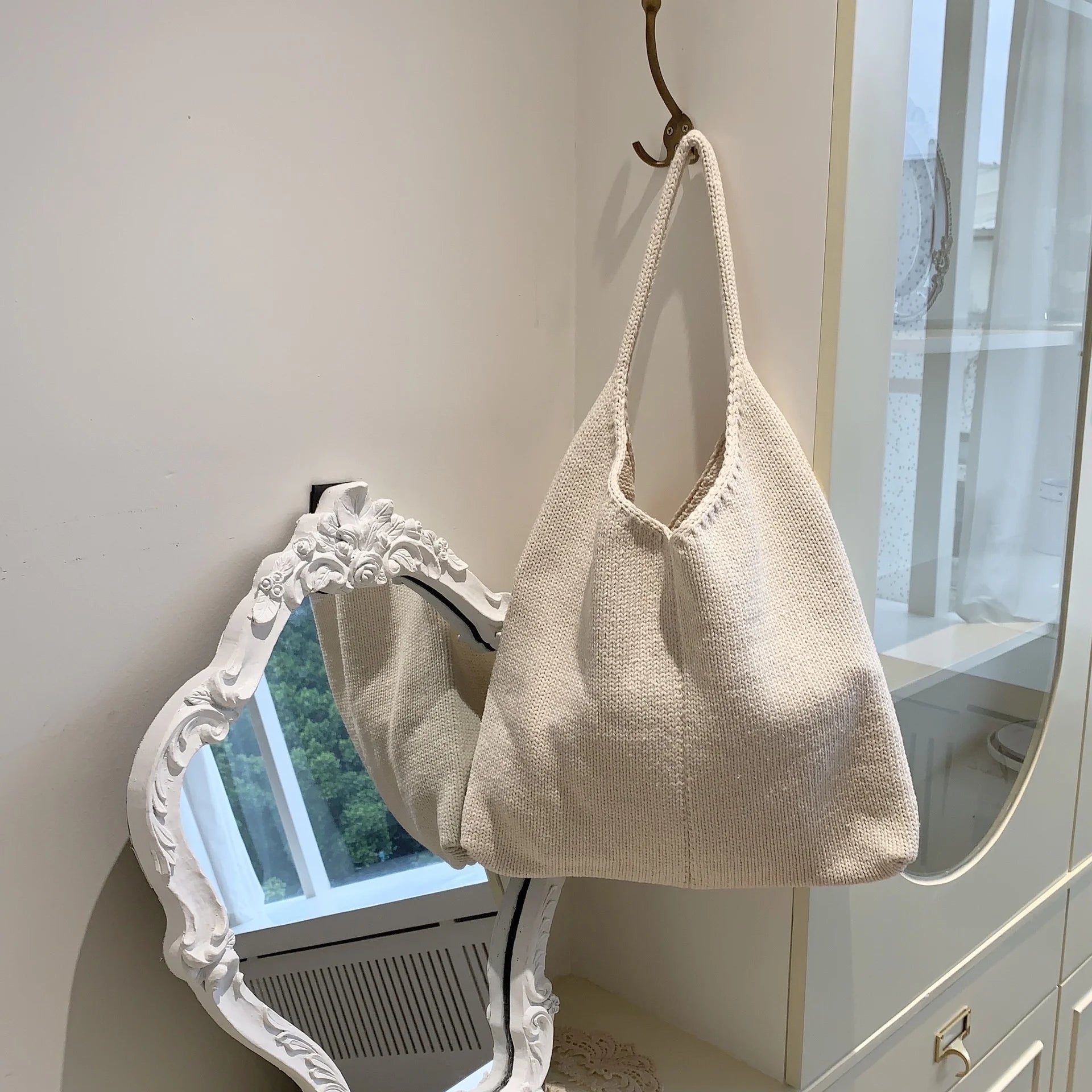 Large One Shoulder Bucket Bag Solid Wool Bag