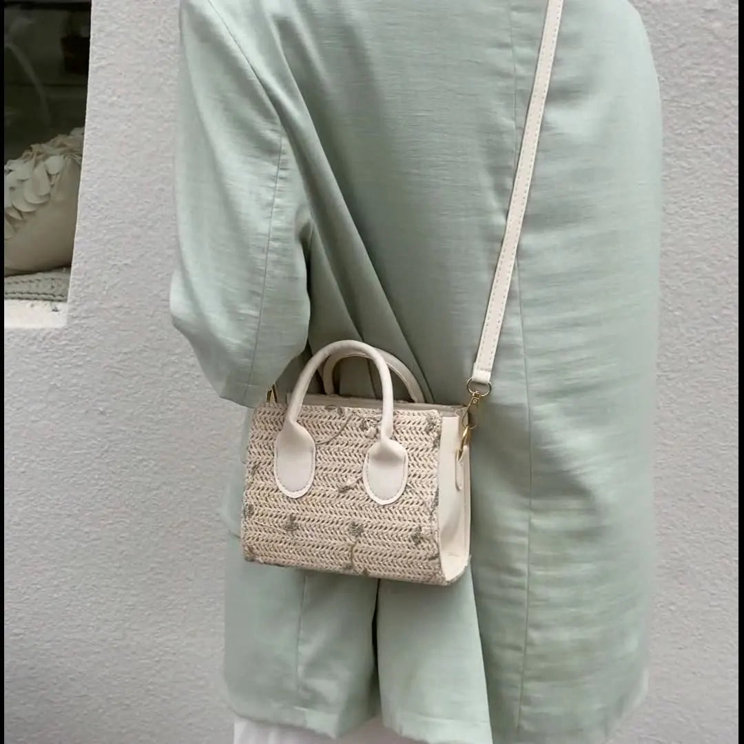 Daisy Woven Bag Straw Small Square Tote Handbag Leather Handle Crossbody