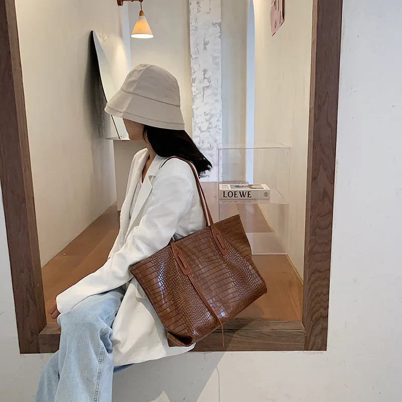 Women's Large Capacity Tote Bag Striped Shoulder Shopping Bag