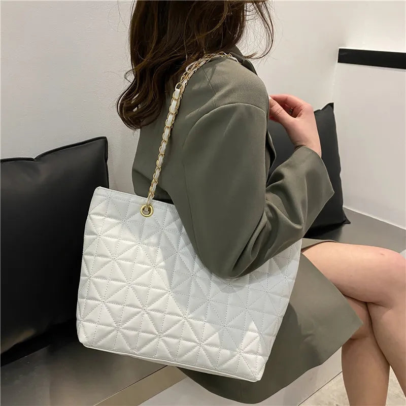 Large Capacity Diamond Chain Handbag Leather Tote Bag