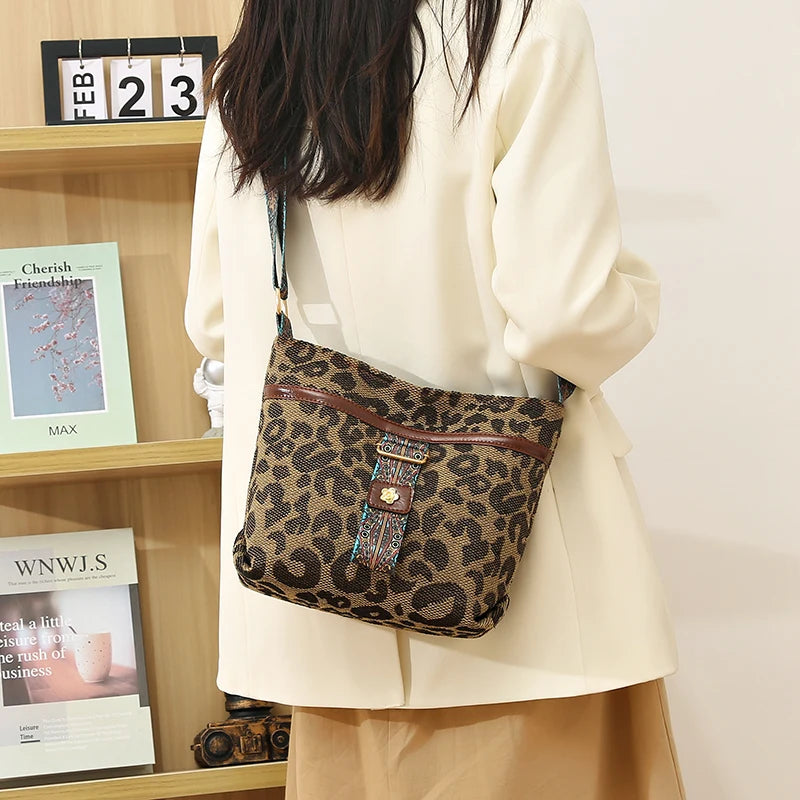 Retro Leather Ladies Shoulder Bag Messenger Bag Women's Tote Bag