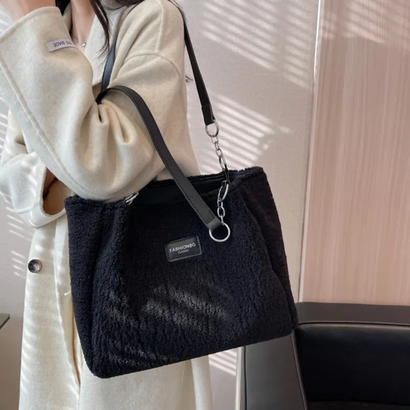 Large Capacity Shoulder Side Bags For Women in Vintage Crossbody Ladies Handbags