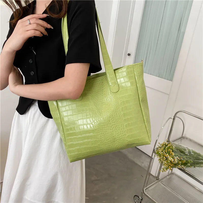 Women's Retro Shoulder Bag Big Capacity Solid Bag Portable