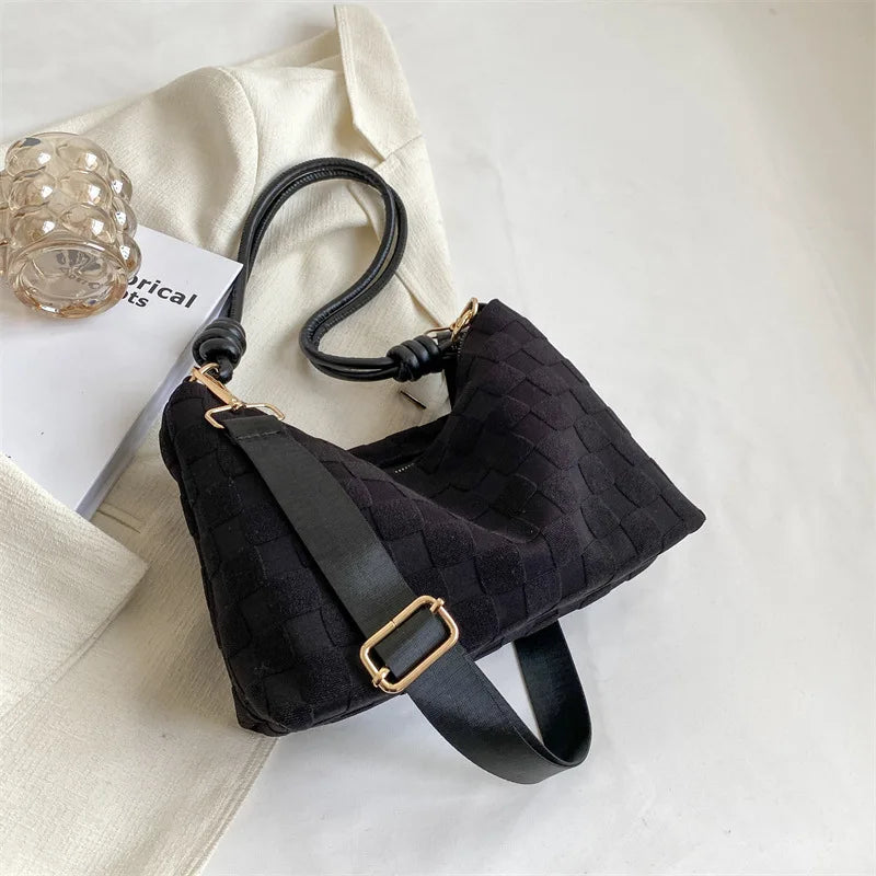 Large Capacity Vintage Shoulder Bag for Winter
