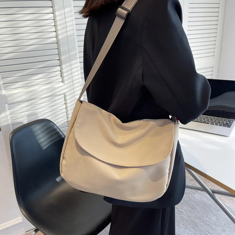 Large Capacity Women's Messenger Bag Canvas Satchel