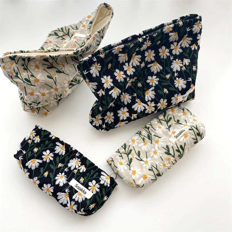 Large Women Floral Cosmetic Bag Cotton Relief Zipper Washing Makeup Storage Bag