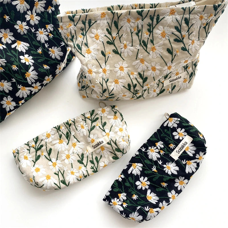 Large Women Floral Cosmetic Bag Cotton Relief Zipper Washing Makeup Storage Bag