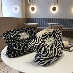 Large Women Leopard Cosmetic Bag Canvas Waterproof Zipper Make Up Bag Travel