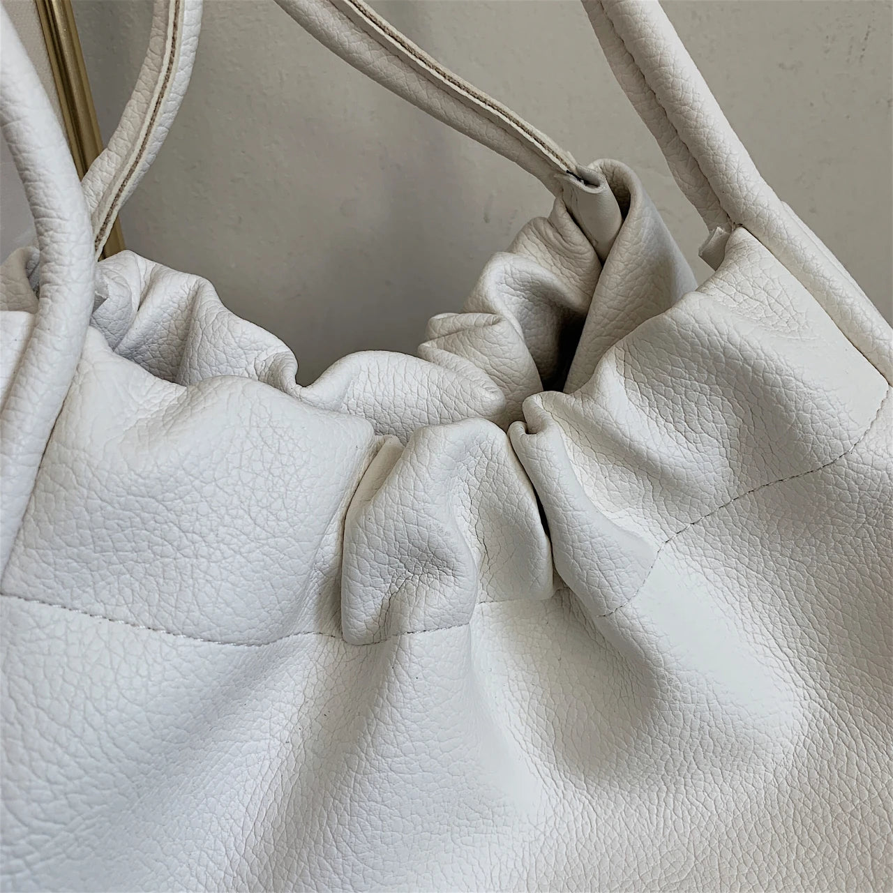Large-capacity Leather Shoulder Bag Women's Casual Travel Tote Vintage Handbag