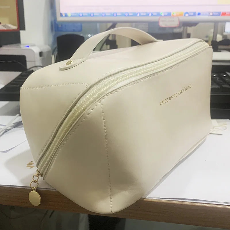 Large-capacity Portable Girl Makeup Bag Women Cosmetic Bag