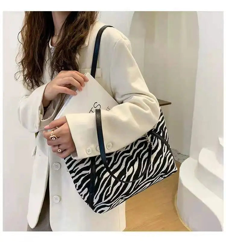 Large Capacity Commuter Ladies Shoulder Tote Bag Casual Handbag