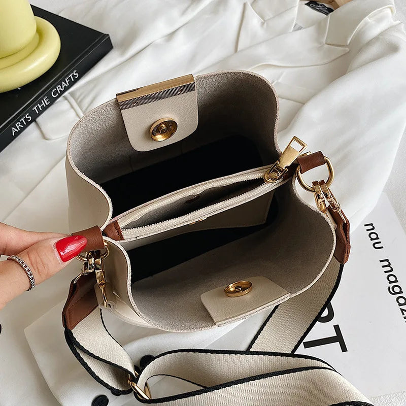 Small PU Leather Crossbody Bag for Women Winter Trends Handbag