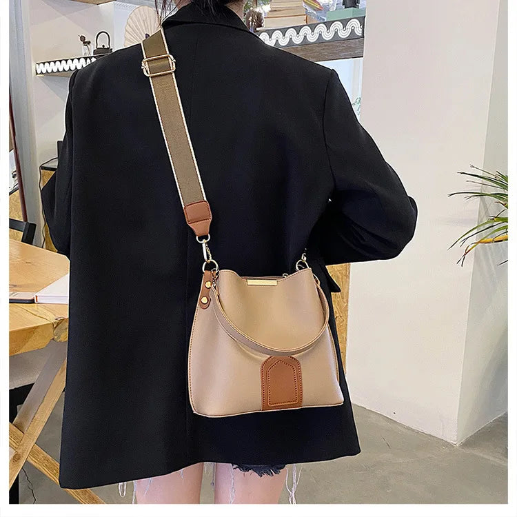 Small PU Leather Crossbody Bag for Women Winter Trends Handbag